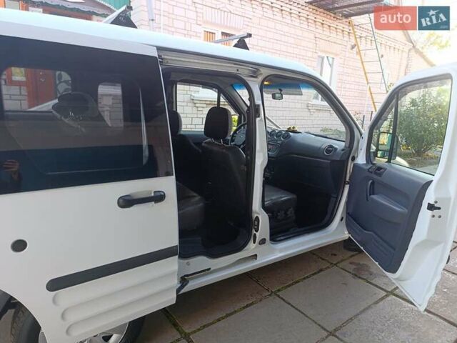 Білий Форд Транзит Коннект, об'ємом двигуна 1.8 л та пробігом 213 тис. км за 5700 $, фото 17 на Automoto.ua