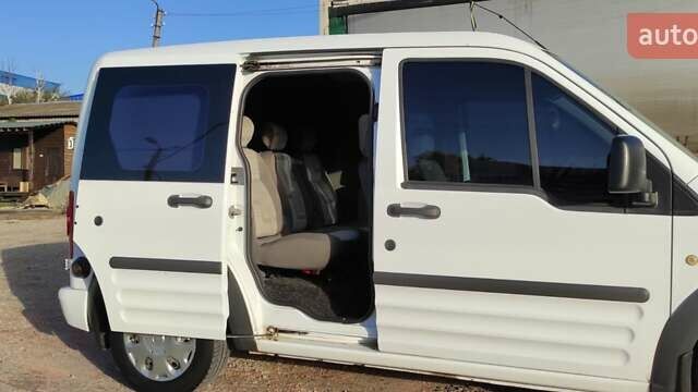 Форд Транзит Коннект 2010 в Харькове на Automoto.ua Белый Форд Транзит Коннект, объемом двигателя 1.75 л и пробегом 235 тыс. км за 6000 $, фото 1 на Automoto.ua