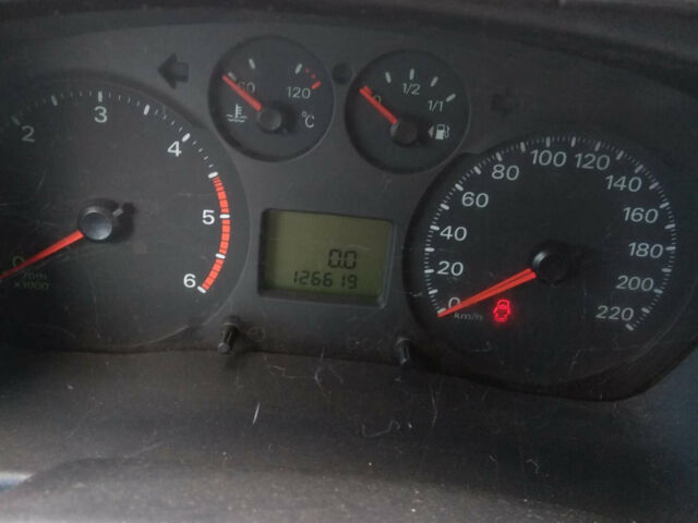 Белый Форд Транзит Коннект, объемом двигателя 2.2 л и пробегом 126 тыс. км за 8500 $, фото 4 на Automoto.ua