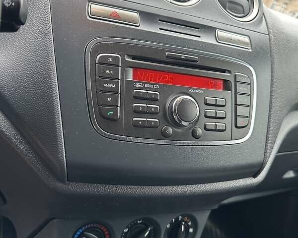 Білий Форд Транзит Коннект, об'ємом двигуна 1.8 л та пробігом 238 тис. км за 3500 $, фото 14 на Automoto.ua