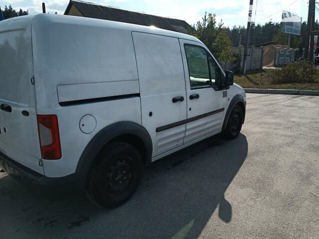 Белый Форд Транзит Коннект, объемом двигателя 1.8 л и пробегом 357 тыс. км за 4900 $, фото 2 на Automoto.ua