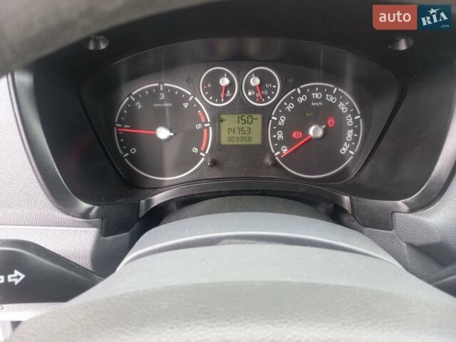 Білий Форд Транзит Коннект, об'ємом двигуна 1.75 л та пробігом 303 тис. км за 5555 $, фото 13 на Automoto.ua