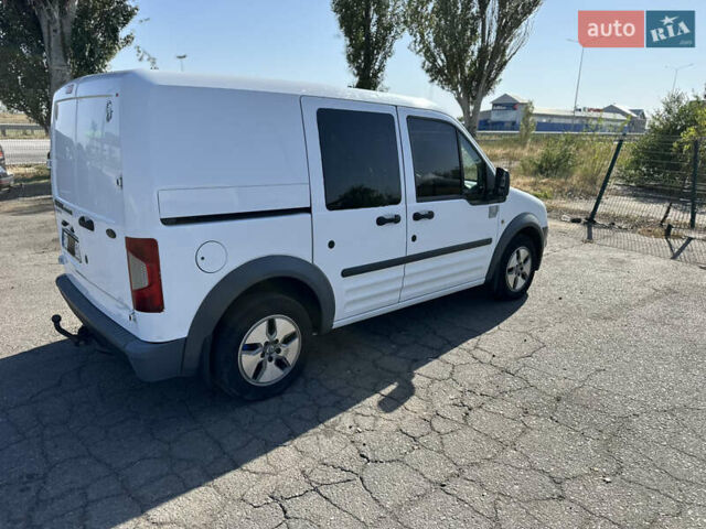 Белый Форд Транзит Коннект, объемом двигателя 1.8 л и пробегом 316 тыс. км за 5500 $, фото 6 на Automoto.ua