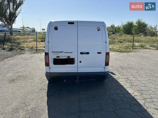 Белый Форд Транзит Коннект, объемом двигателя 1.8 л и пробегом 316 тыс. км за 5500 $, фото 3 на Automoto.ua