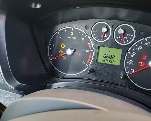 Белый Форд Транзит Коннект, объемом двигателя 1.8 л и пробегом 188 тыс. км за 4500 $, фото 13 на Automoto.ua