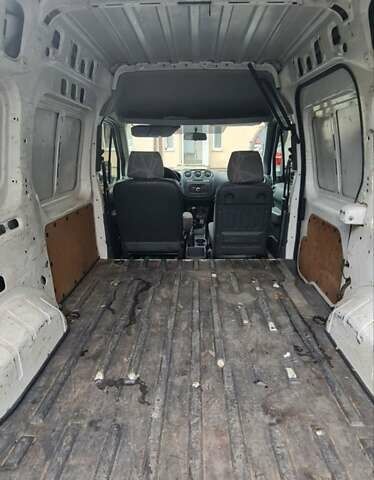 Белый Форд Транзит Коннект, объемом двигателя 1.8 л и пробегом 350 тыс. км за 5000 $, фото 3 на Automoto.ua