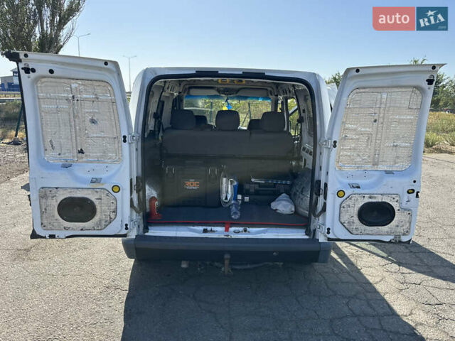 Белый Форд Транзит Коннект, объемом двигателя 1.8 л и пробегом 316 тыс. км за 5500 $, фото 7 на Automoto.ua