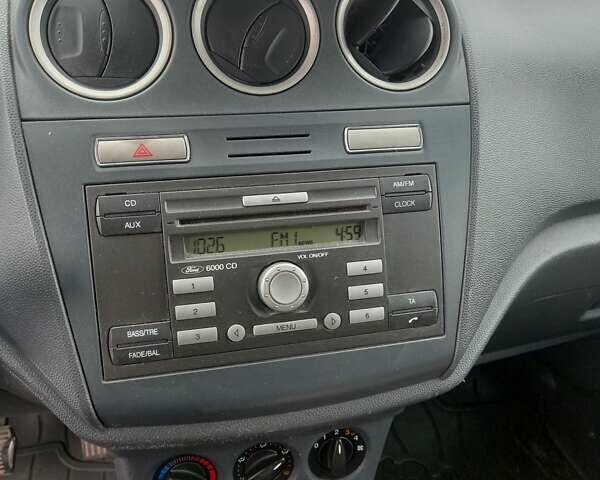 Белый Форд Транзит Коннект, объемом двигателя 1.75 л и пробегом 303 тыс. км за 5999 $, фото 10 на Automoto.ua