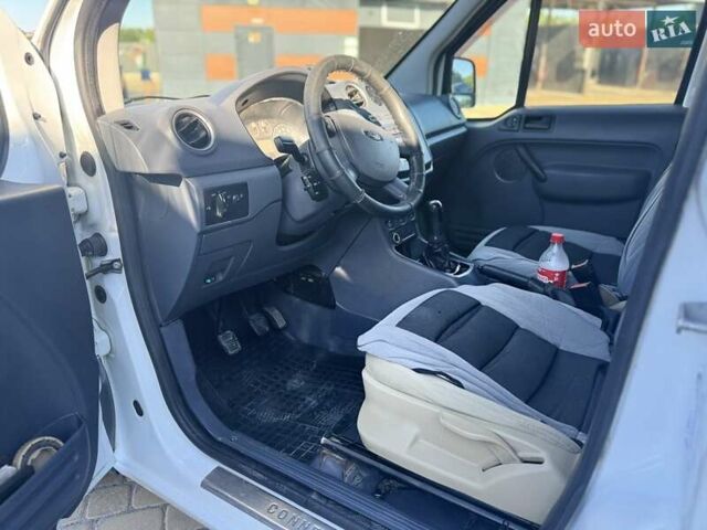 Білий Форд Транзит Коннект, об'ємом двигуна 1.75 л та пробігом 302 тис. км за 5400 $, фото 7 на Automoto.ua