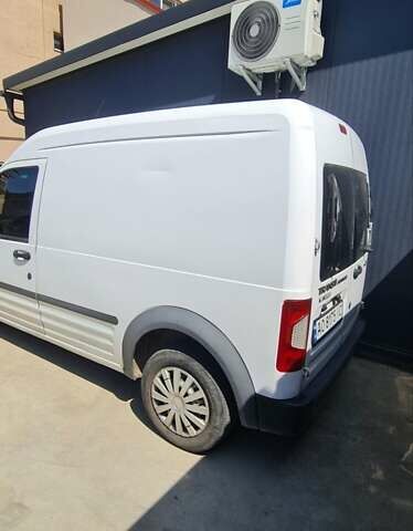 Белый Форд Транзит Коннект, объемом двигателя 1.8 л и пробегом 350 тыс. км за 5000 $, фото 1 на Automoto.ua