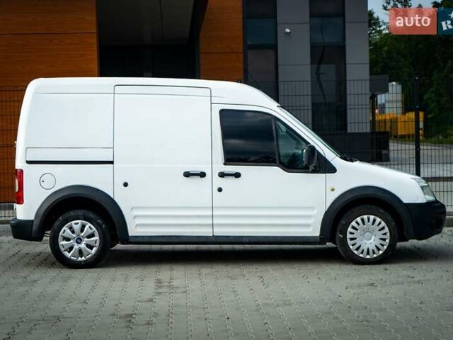 Белый Форд Транзит Коннект, объемом двигателя 1.75 л и пробегом 274 тыс. км за 3999 $, фото 1 на Automoto.ua