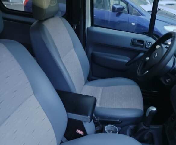 Белый Форд Транзит Коннект, объемом двигателя 1.8 л и пробегом 212 тыс. км за 5500 $, фото 5 на Automoto.ua
