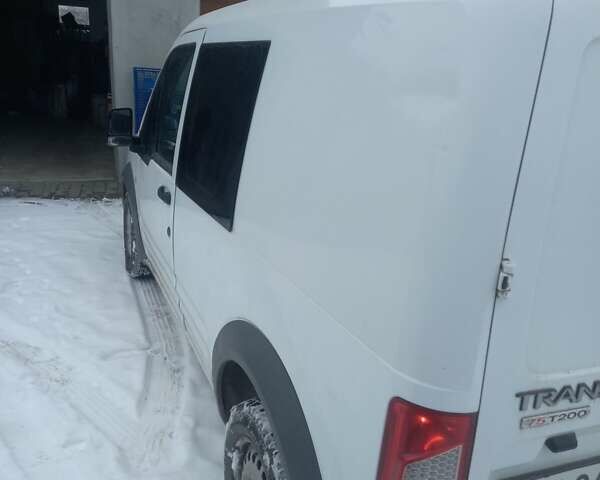 Белый Форд Транзит Коннект, объемом двигателя 1.75 л и пробегом 303 тыс. км за 5999 $, фото 7 на Automoto.ua