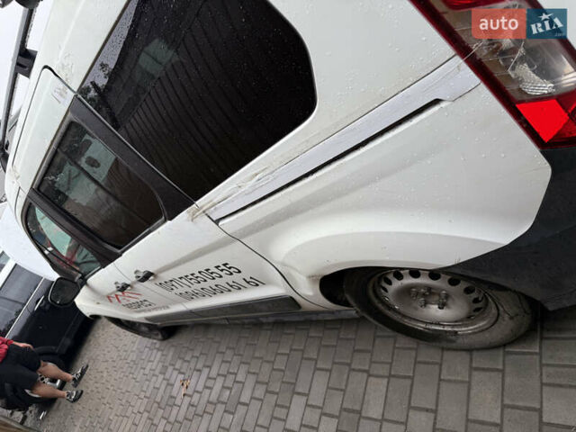 Білий Форд Транзит Коннект, об'ємом двигуна 2.5 л та пробігом 171 тис. км за 3500 $, фото 3 на Automoto.ua