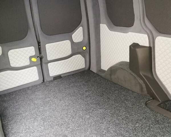 Белый Форд Транзит Коннект, объемом двигателя 1.6 л и пробегом 162 тыс. км за 9999 $, фото 89 на Automoto.ua