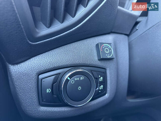 Белый Форд Транзит Коннект, объемом двигателя 2.49 л и пробегом 130 тыс. км за 12200 $, фото 60 на Automoto.ua