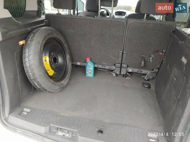 Білий Форд Транзит Коннект, об'ємом двигуна 2.5 л та пробігом 70 тис. км за 16500 $, фото 7 на Automoto.ua