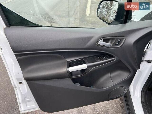 Белый Форд Транзит Коннект, объемом двигателя 2.5 л и пробегом 246 тыс. км за 8600 $, фото 11 на Automoto.ua