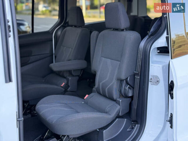Белый Форд Транзит Коннект, объемом двигателя 2.49 л и пробегом 130 тыс. км за 12200 $, фото 43 на Automoto.ua