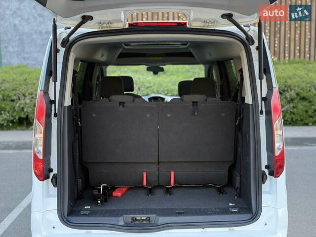 Белый Форд Транзит Коннект, объемом двигателя 2.49 л и пробегом 130 тыс. км за 12200 $, фото 46 на Automoto.ua