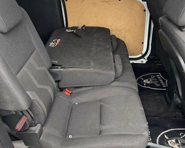 Белый Форд Транзит Коннект, объемом двигателя 2.5 л и пробегом 246 тыс. км за 8600 $, фото 8 на Automoto.ua