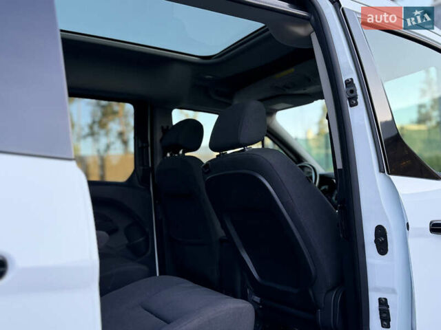 Белый Форд Транзит Коннект, объемом двигателя 2.49 л и пробегом 130 тыс. км за 12200 $, фото 51 на Automoto.ua