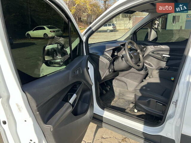 Белый Форд Транзит Коннект, объемом двигателя 1.56 л и пробегом 176 тыс. км за 9900 $, фото 8 на Automoto.ua