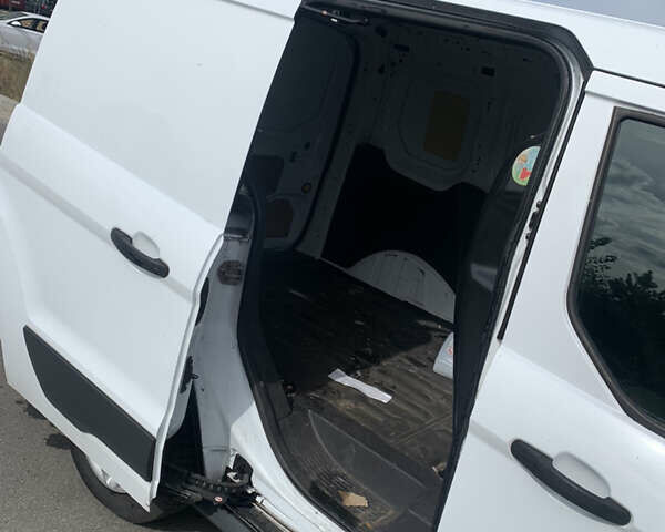 Белый Форд Транзит Коннект, объемом двигателя 1.6 л и пробегом 202 тыс. км за 8000 $, фото 3 на Automoto.ua