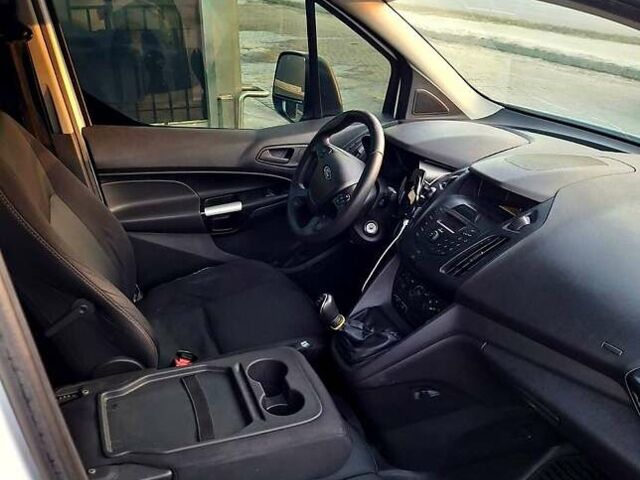 Белый Форд Транзит Коннект, объемом двигателя 1.6 л и пробегом 272 тыс. км за 12300 $, фото 3 на Automoto.ua