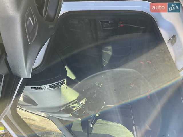 Белый Форд Транзит Коннект, объемом двигателя 1.56 л и пробегом 176 тыс. км за 9900 $, фото 11 на Automoto.ua