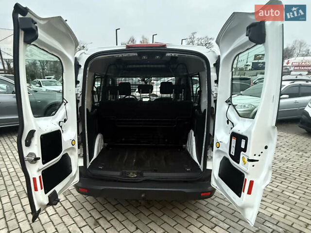 Белый Форд Транзит Коннект, объемом двигателя 1.5 л и пробегом 210 тыс. км за 12600 $, фото 19 на Automoto.ua