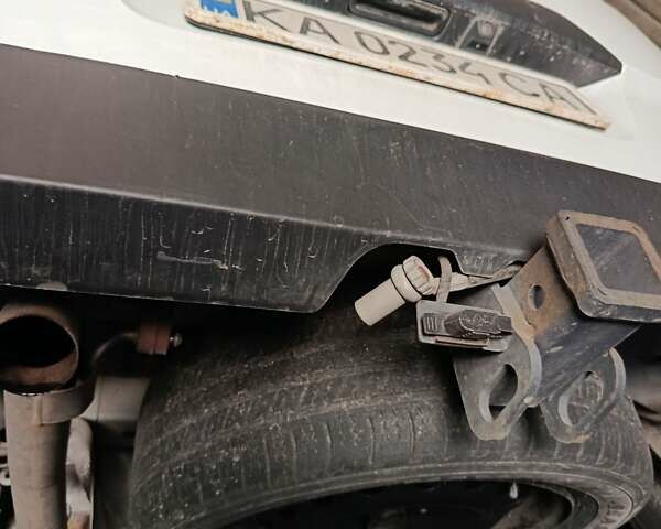 Белый Форд Транзит Коннект, объемом двигателя 2 л и пробегом 76 тыс. км за 13500 $, фото 2 на Automoto.ua