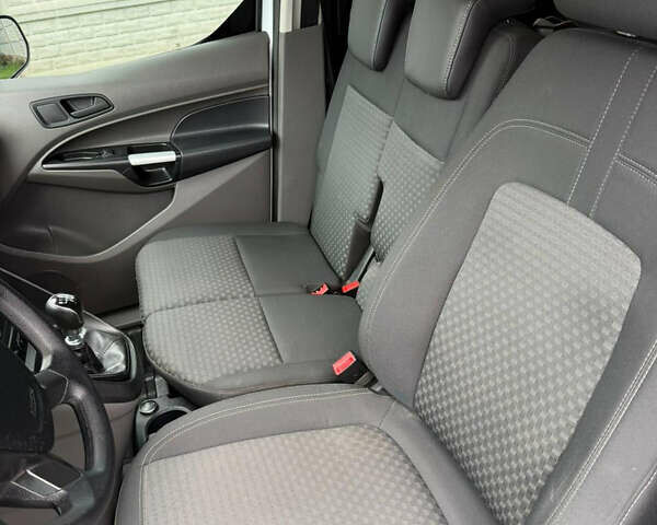 Белый Форд Транзит Коннект, объемом двигателя 1.5 л и пробегом 252 тыс. км за 13250 $, фото 6 на Automoto.ua