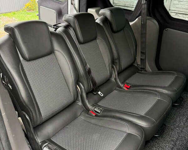 Белый Форд Транзит Коннект, объемом двигателя 1.5 л и пробегом 252 тыс. км за 13250 $, фото 8 на Automoto.ua