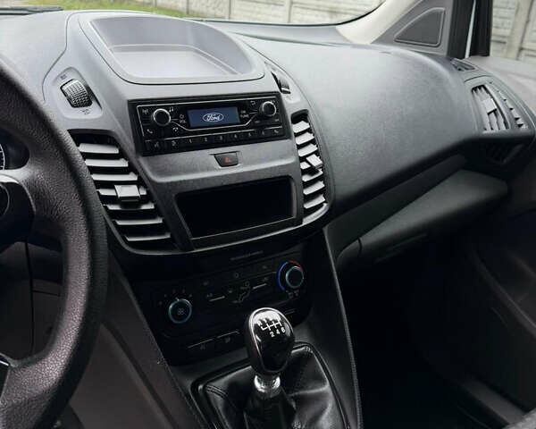 Белый Форд Транзит Коннект, объемом двигателя 1.5 л и пробегом 252 тыс. км за 13250 $, фото 4 на Automoto.ua