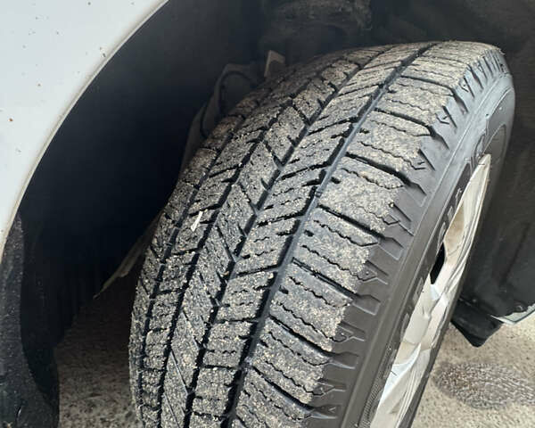 Білий Форд Транзит Коннект, об'ємом двигуна 2 л та пробігом 195 тис. км за 15555 $, фото 24 на Automoto.ua