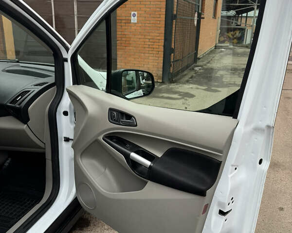 Білий Форд Транзит Коннект, об'ємом двигуна 2 л та пробігом 195 тис. км за 15555 $, фото 15 на Automoto.ua