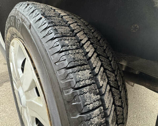 Білий Форд Транзит Коннект, об'ємом двигуна 2 л та пробігом 195 тис. км за 15555 $, фото 27 на Automoto.ua