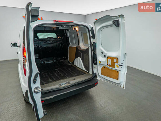 Белый Форд Транзит Коннект, объемом двигателя 1.5 л и пробегом 225 тыс. км за 11406 $, фото 6 на Automoto.ua