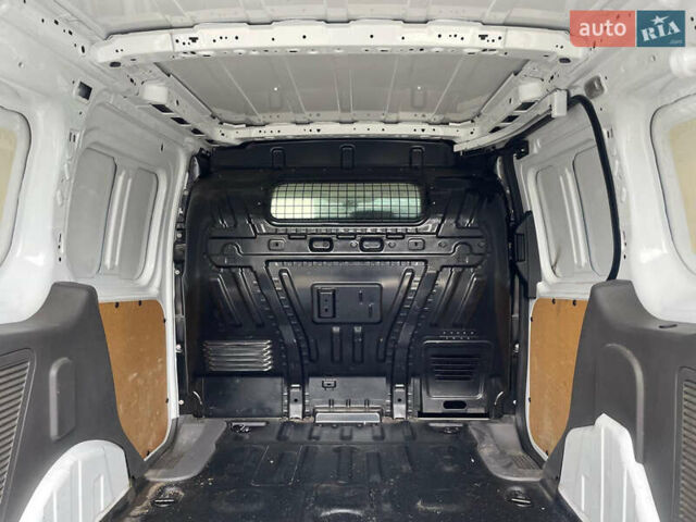 Белый Форд Транзит Коннект, объемом двигателя 1.5 л и пробегом 272 тыс. км за 10700 $, фото 18 на Automoto.ua