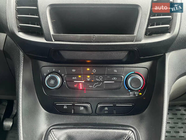 Белый Форд Транзит Коннект, объемом двигателя 1.5 л и пробегом 272 тыс. км за 10700 $, фото 39 на Automoto.ua