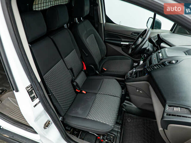 Белый Форд Транзит Коннект, объемом двигателя 1.5 л и пробегом 225 тыс. км за 11406 $, фото 13 на Automoto.ua