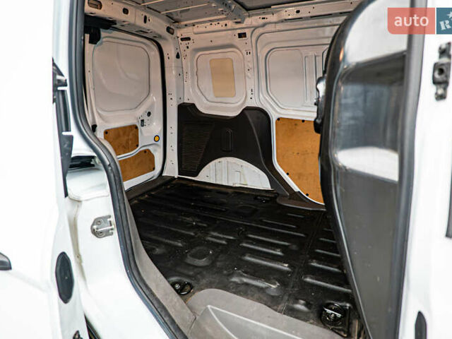 Белый Форд Транзит Коннект, объемом двигателя 1.5 л и пробегом 225 тыс. км за 11406 $, фото 7 на Automoto.ua