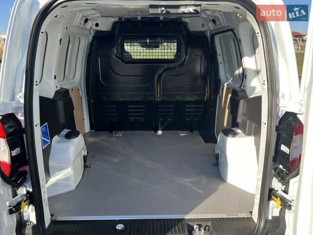 Белый Форд Транзит Коннект, объемом двигателя 1.5 л и пробегом 105 тыс. км за 10599 $, фото 9 на Automoto.ua