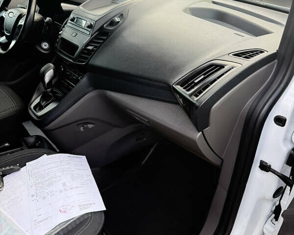Белый Форд Транзит Коннект, объемом двигателя 0 л и пробегом 176 тыс. км за 14300 $, фото 40 на Automoto.ua