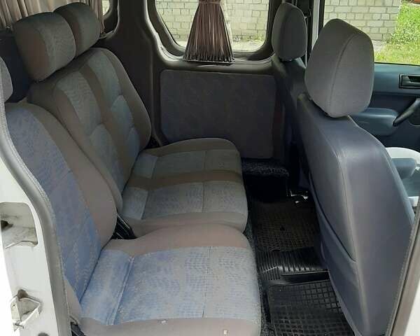 Белый Форд Транзит Коннект, объемом двигателя 1.8 л и пробегом 291 тыс. км за 5200 $, фото 7 на Automoto.ua