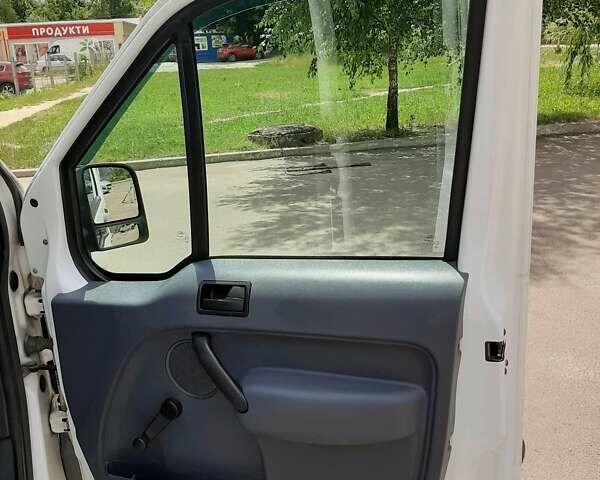 Белый Форд Транзит Коннект, объемом двигателя 1.8 л и пробегом 291 тыс. км за 5200 $, фото 8 на Automoto.ua