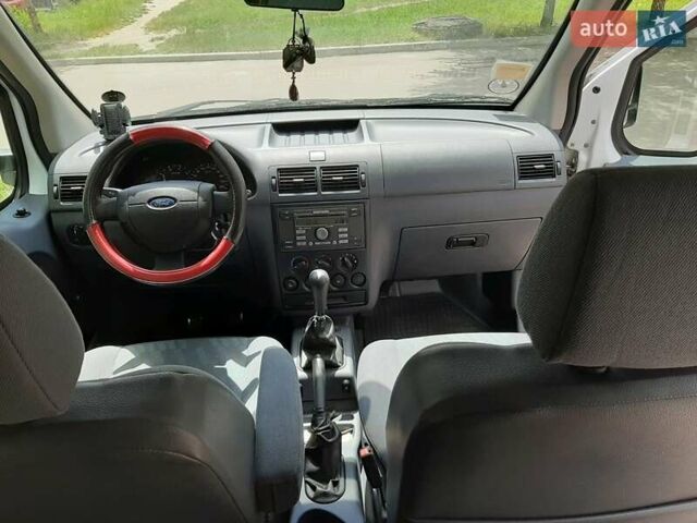Белый Форд Транзит Коннект, объемом двигателя 1.8 л и пробегом 291 тыс. км за 5200 $, фото 6 на Automoto.ua