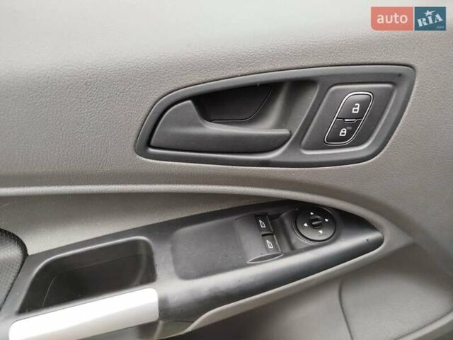 Черный Форд Транзит Коннект, объемом двигателя 0 л и пробегом 234 тыс. км за 13200 $, фото 14 на Automoto.ua