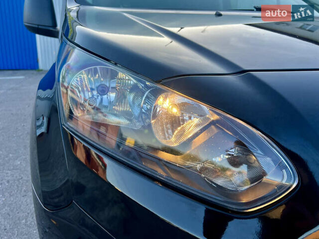 Черный Форд Транзит Коннект, объемом двигателя 1.5 л и пробегом 185 тыс. км за 10500 $, фото 24 на Automoto.ua